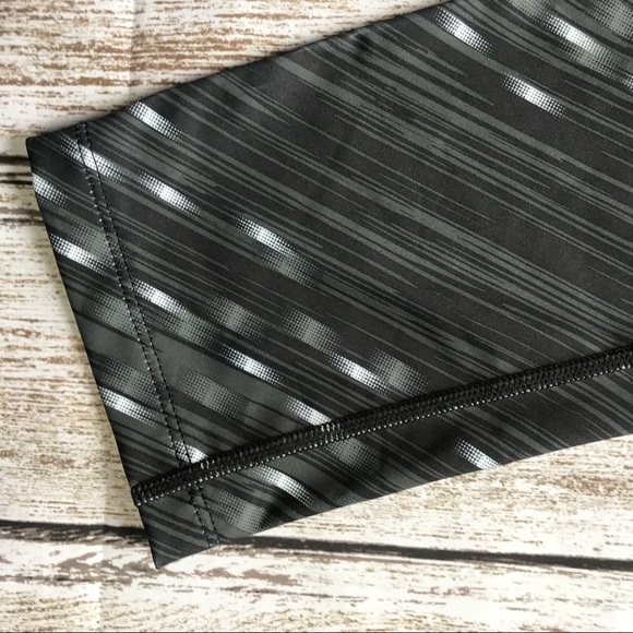 Xersion Workout Capri - Picture 3 of 8